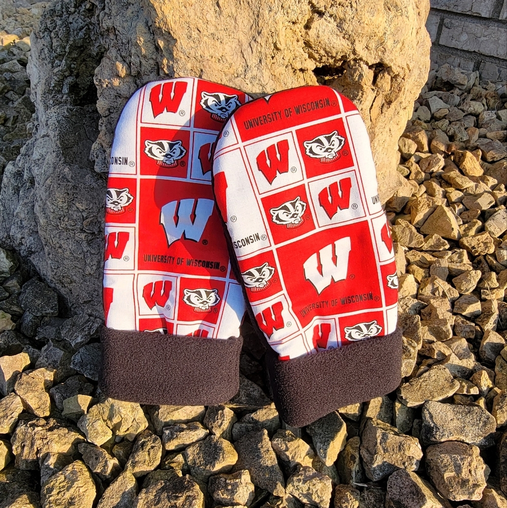 Wisconsin Badgers College Fabric Fleece Women's Winter Mittens